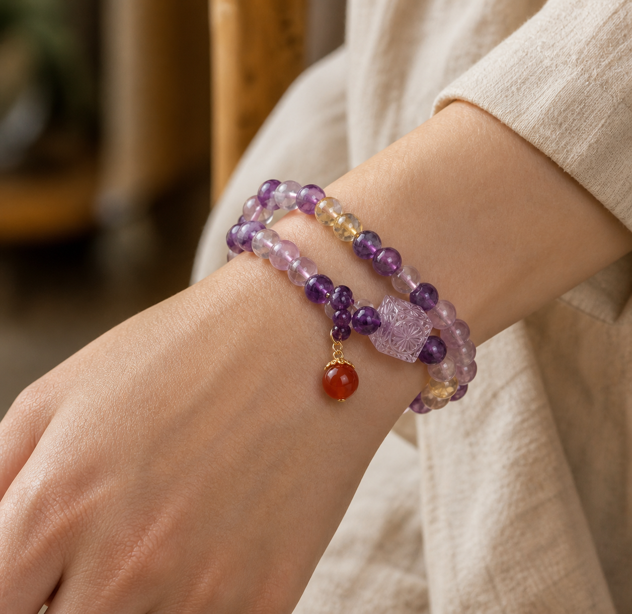 Purple crystal bracelet crystal bead close-up