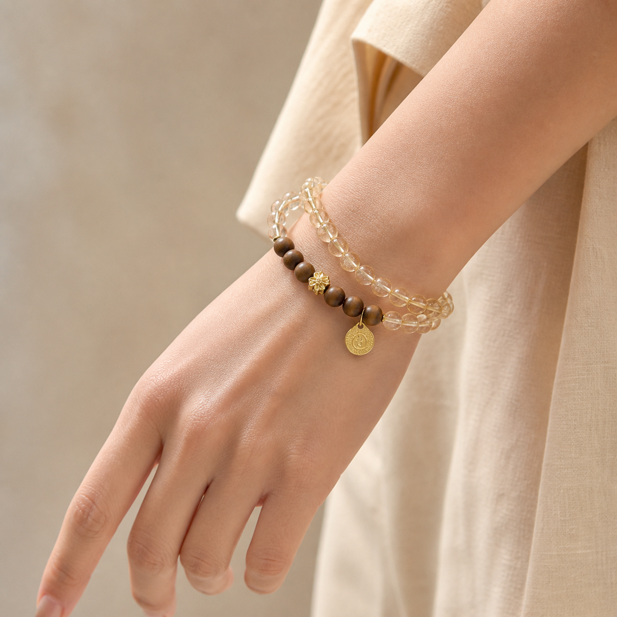 Citrine-tone crystal bracelet crystal bead close-up